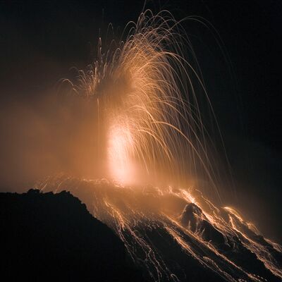 1. Platz: Klaus Zöll - Stromboli bei Nacht